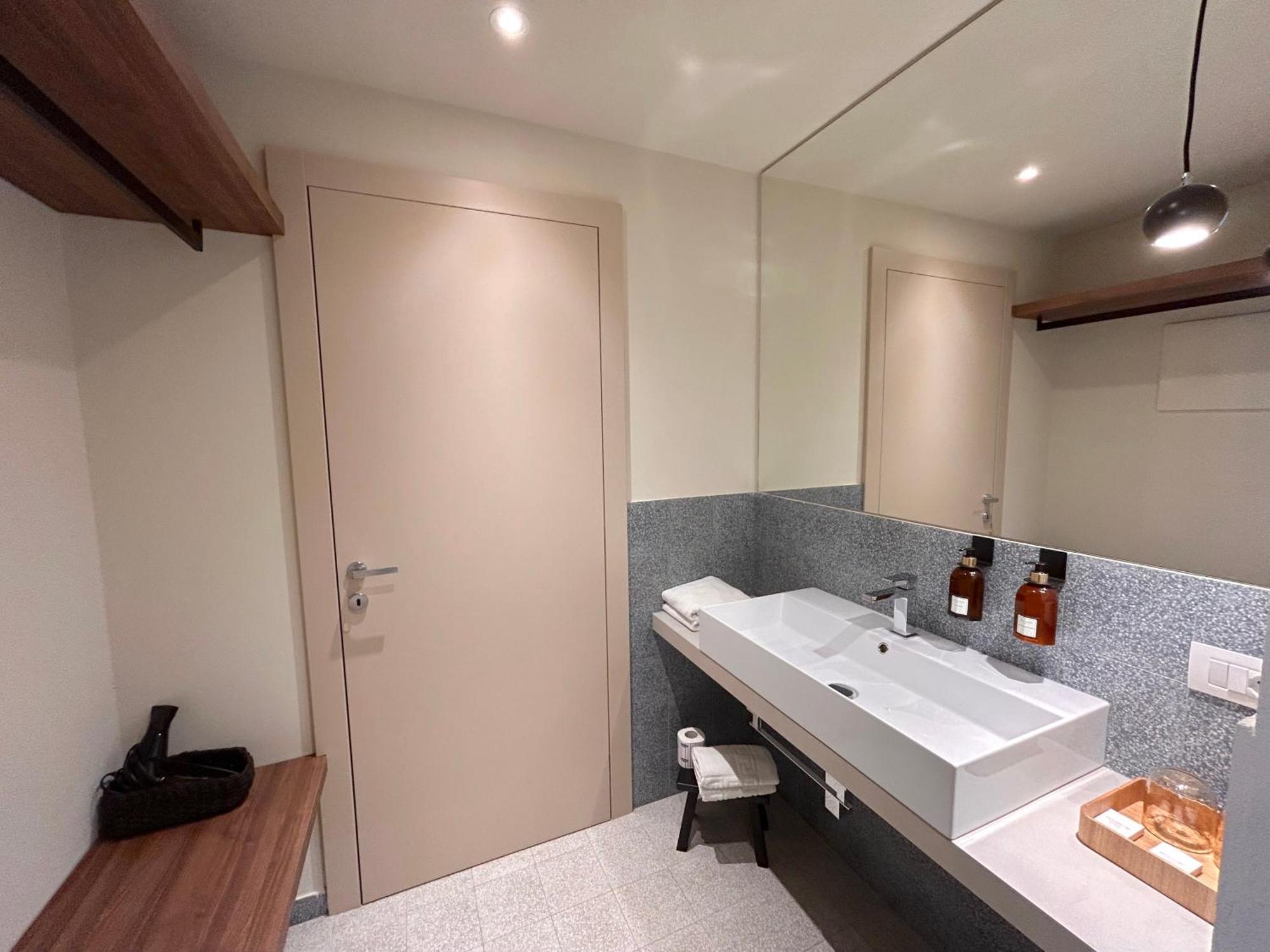 The Lake Suites Com - Luxury Stay In Лацизе Экстерьер фото