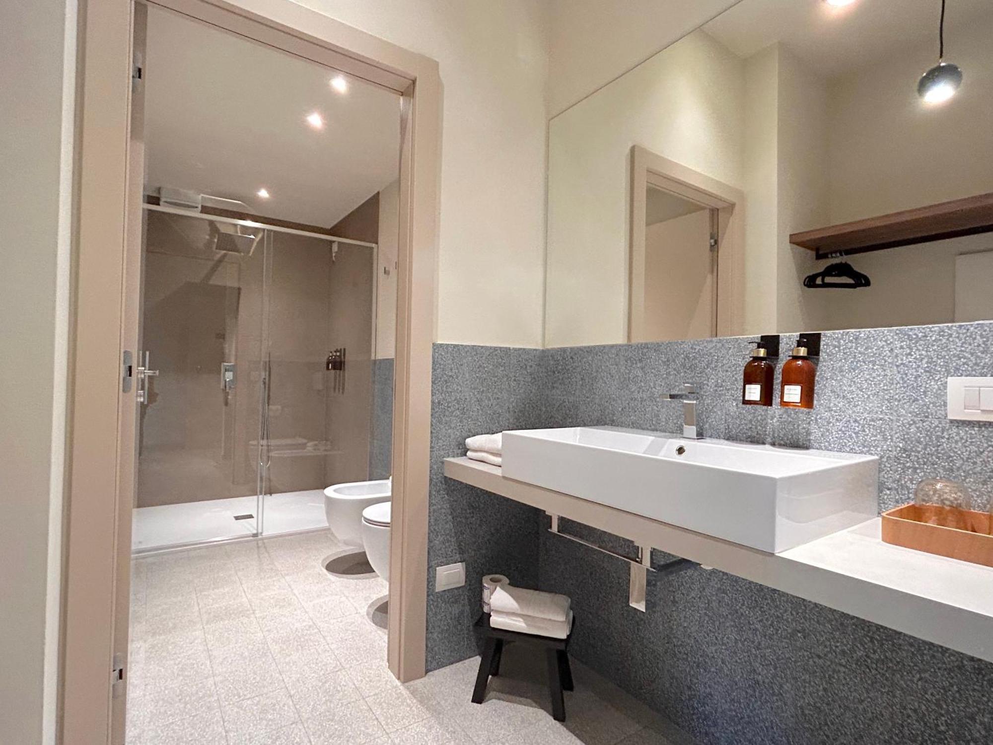 The Lake Suites Com - Luxury Stay In Лацизе Экстерьер фото