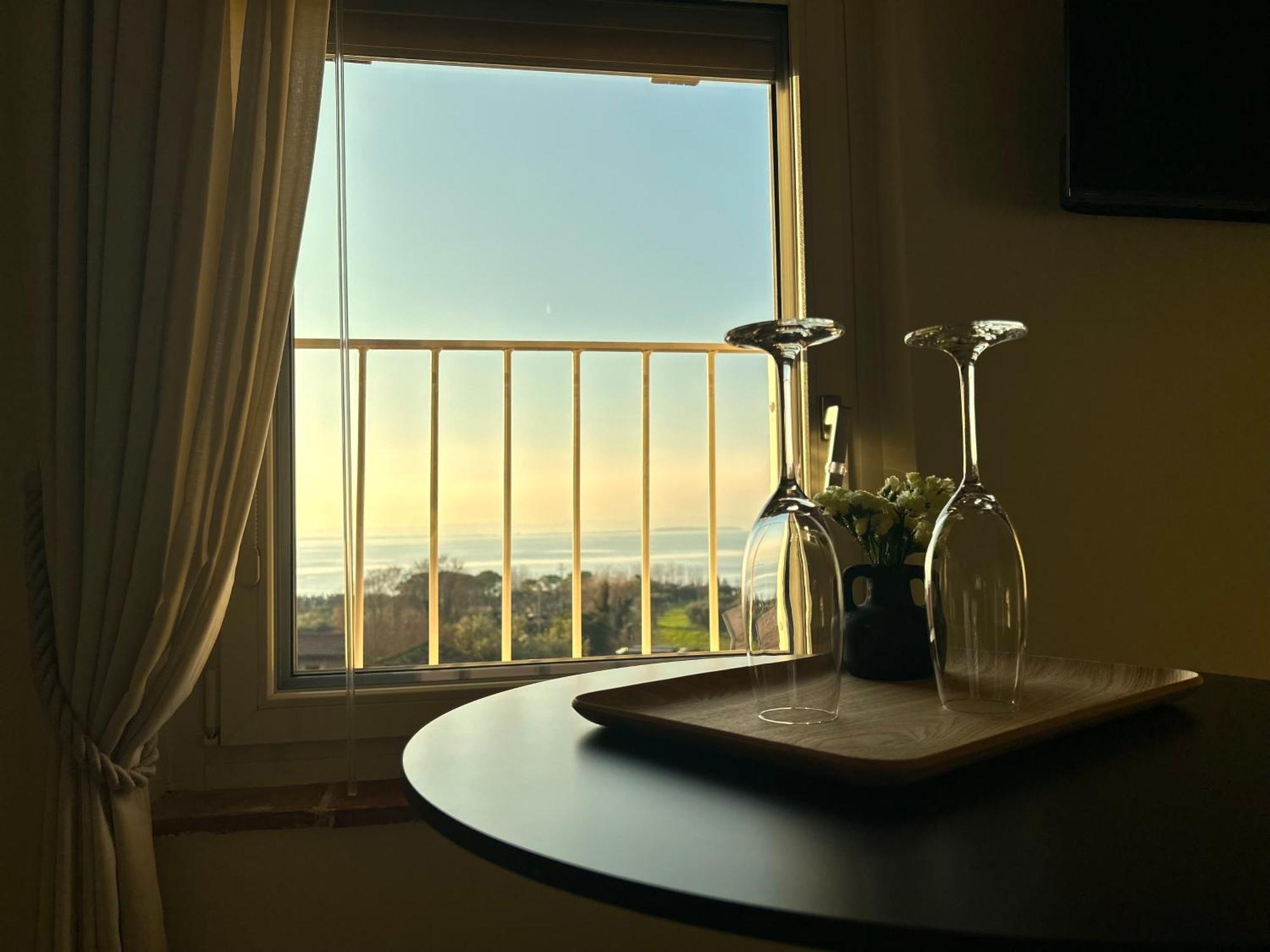 The Lake Suites Com - Luxury Stay In Лацизе Экстерьер фото
